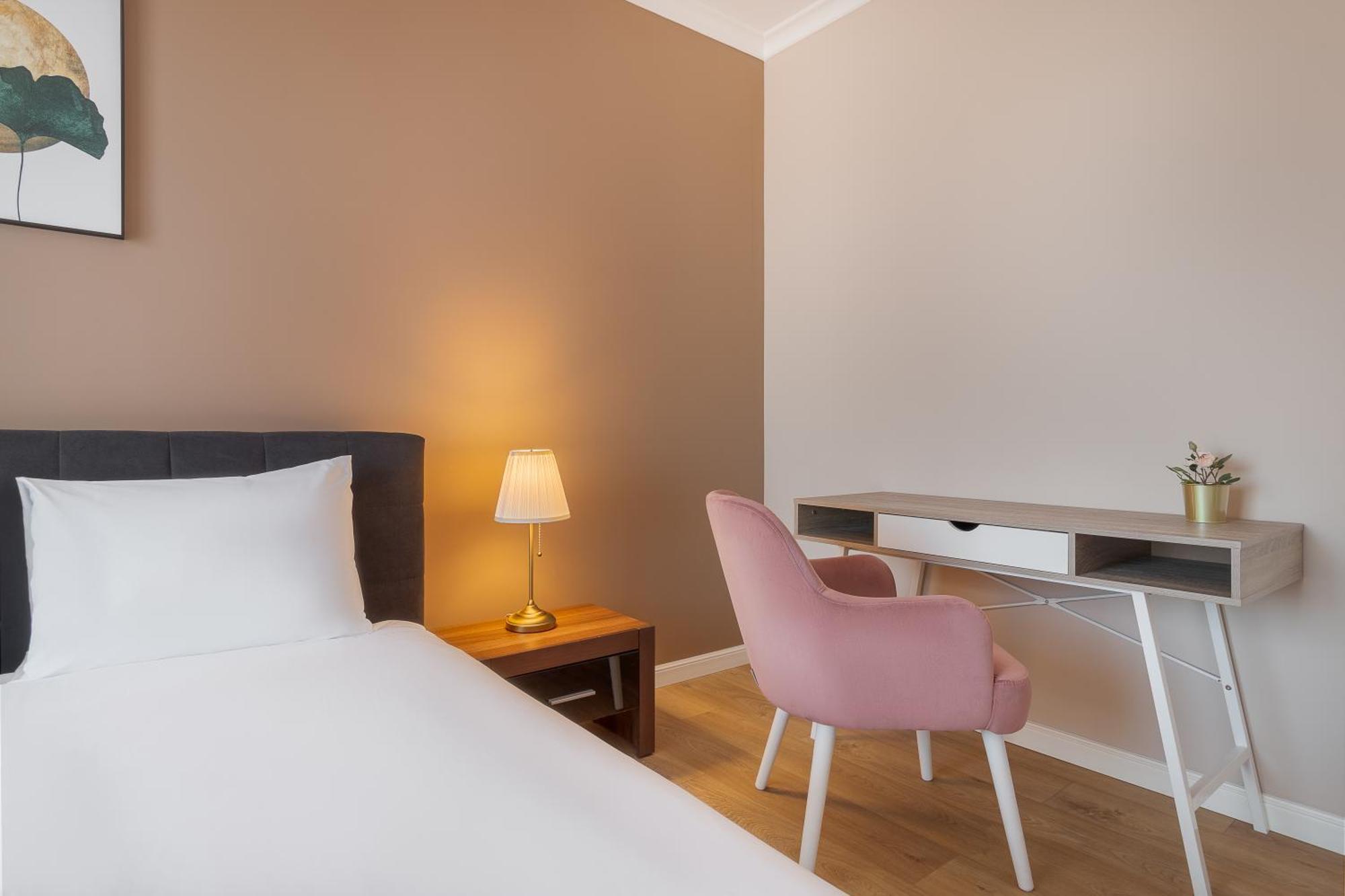 Warm Flat Apartamento Oradea Exterior foto